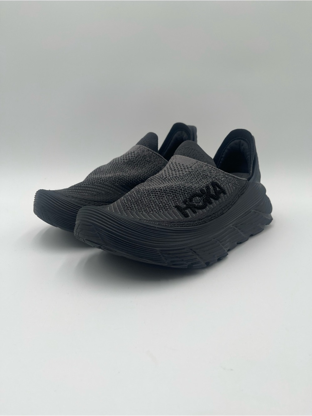 HOKA Restore TC Mens 10 Women 11 Black/Black Walking Shoes Comfort Athletic
